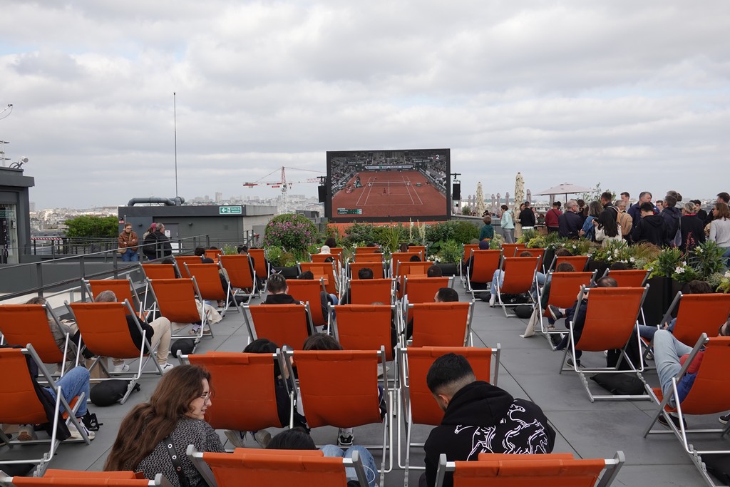 Paris: Terrasse des Galeries Lafayette Haussmann