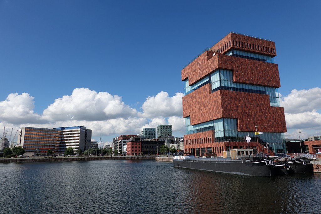 Antwerp: Museum aan de Stroom